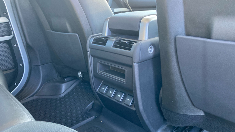 Land Rover Defender 2.0 D240 SE 110 5dr Auto Diesel Estate